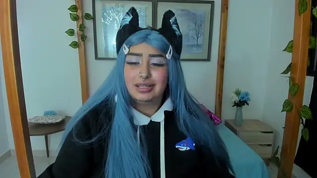 lussyevans24 online show from March 2025 07:00:02 AM