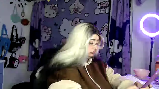 lussyevans24 online show from April 2026 04:08:02 AM