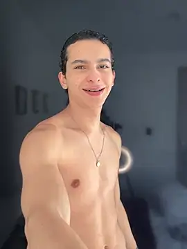 cybercosmiiic online show from February 2025 07:08:02 PM