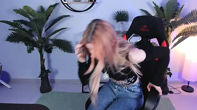 LexiWenford online show from December 2024 02:41:01 AM