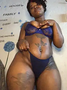 Snapshot of DiamondGoddes chatting on February 2025 05:16:01 PM DiamondGoddes online show from February 2025 05:16:01 PM