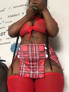 Snapshot of DiamondGoddes chatting on February 2025 08:27:02 AM DiamondGoddes online show from February 2025 08:27:02 AM