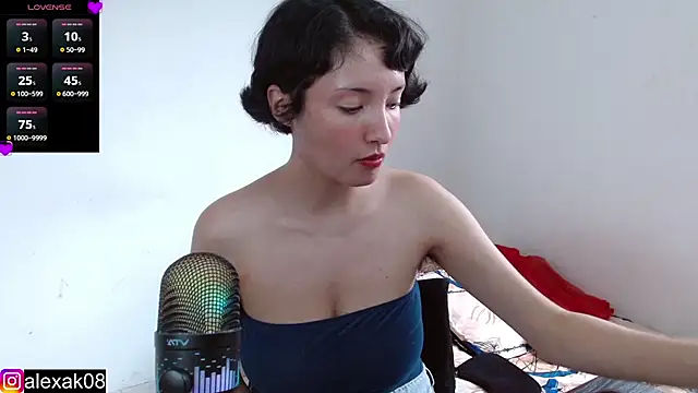 Snapshot of alexaa08 chatting on February 2025 04:46:02 PM alexaa08 online show from February 2025 04:46:02 PM