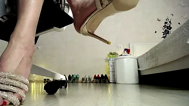 Devil Goddess online show from December 2024 03:12:02 PM