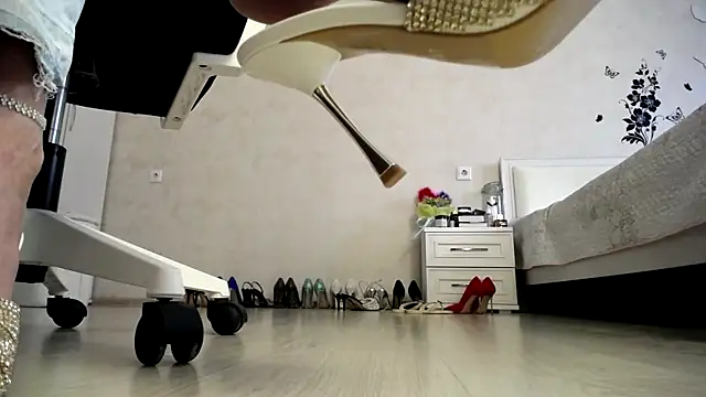 Devil Goddess online show from February 2025 12:06:02 PM