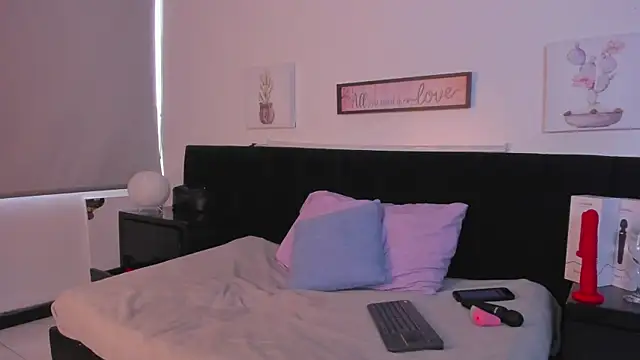 Snapshot of Natasha_Kinski chatting on March 2025 07:49:02 PM Natasha Kinski online show from March 2025 07:49:02 PM