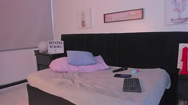 Snapshot of Natasha_Kinski chatting on March 2025 10:54:01 PM Natasha Kinski online show from March 2025 10:54:01 PM