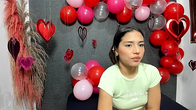 monse 02 online show from February 2025 01:38:01 PM