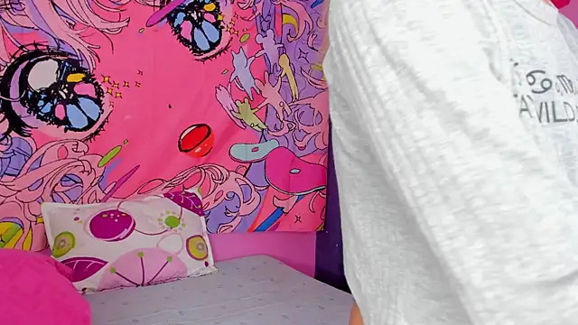 kittyzenn online show from December 2024 07:41:02 PM