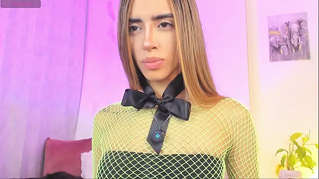 StormiRusso online show from October 2025 03:26:01 AM