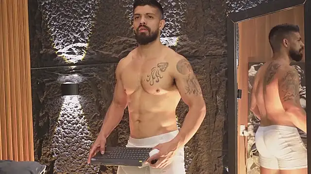 DannSaenz online show from October 2025 02:14:01 PM