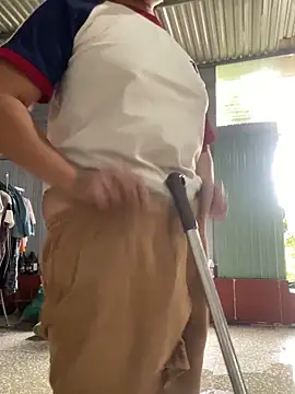 Linaannn online show from November 2025 02:39:02 AM