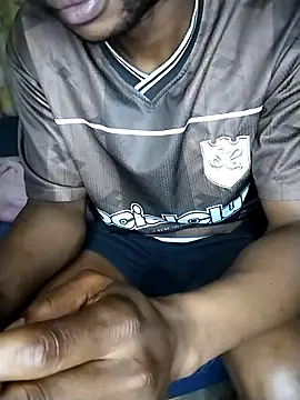 Snapshot of Convertiblechulo chatting on April 2026 11:05:02 PM Convertiblechulo online show from April 2026 11:05:02 PM