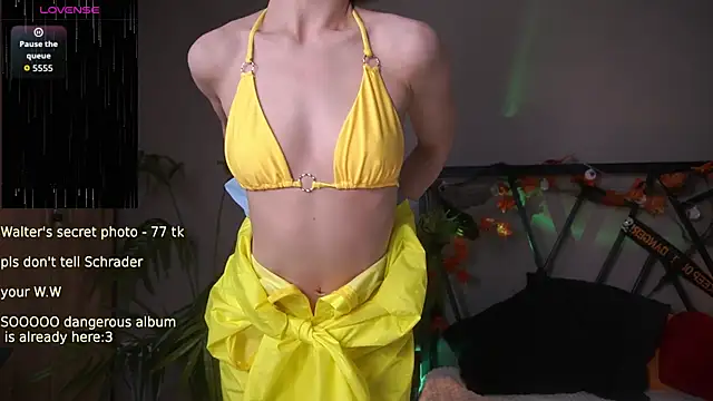 LindaThacker online show from October 2025 04:35:02 AM