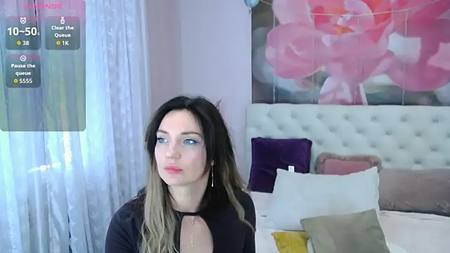 VioletUmi online show from September 2025 08:26:01 AM