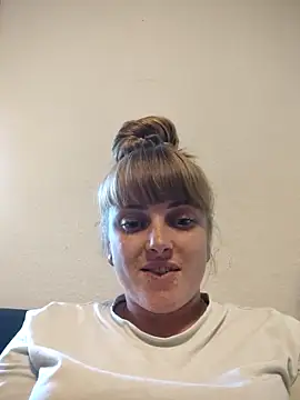 CoddessCrystal online show from September 2025 01:11:02 PM