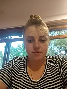 CoddessCrystal online show from September 2025 05:45:02 AM