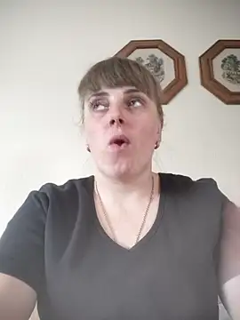 CoddessCrystal online show from April 2026 11:52:02 AM