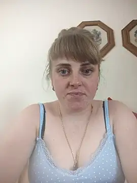 CoddessCrystal online show from May 2026 01:05:02 PM