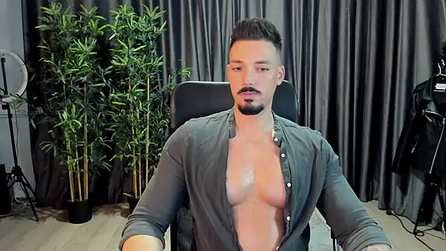 Snapshot of HaydenSpearss chatting on December 2024 08:15:02 AM HaydenSpearss online show from December 2024 08:15:02 AM