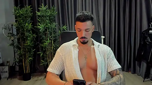 Snapshot of HaydenSpearss chatting on February 2025 08:08:01 AM HaydenSpearss online show from February 2025 08:08:01 AM