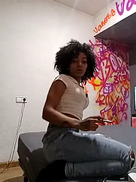 Laanegraofficial  online show from February 2025 01:21:01 AM