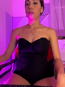 Lina10 online show from November 2025 11:21:02 PM