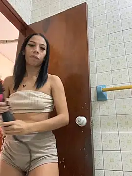 Lina10 online show from March 2026 07:37:01 PM