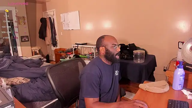 MrChuckDailyXXX online show from February 2025 07:30:02 AM