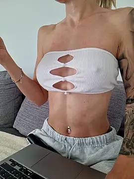 EileX official online show from April 2026 06:19:01 AM