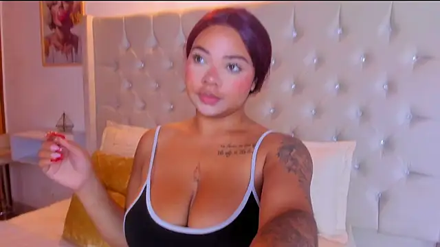 Eloisa cleavage  online show from October 2025 10:02:01 AM
