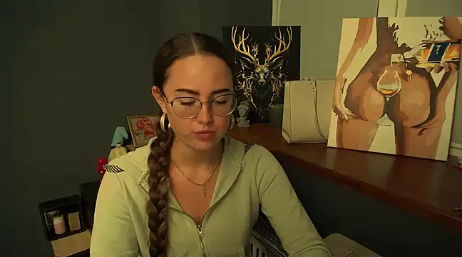 luxie milady online show from December 2024 04:49:02 PM