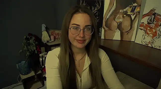 luxie milady online show from March 2025 01:09:01 PM