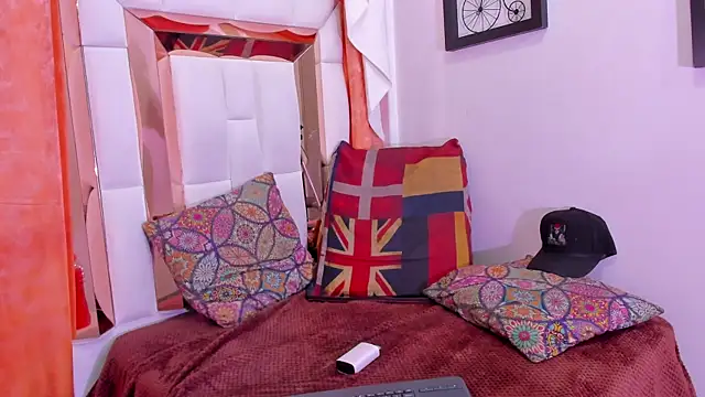 dilan scootk  online show from May 2026 11:38:02 AM