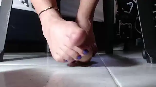 carlajames  online show from December 2024 01:50:02 AM