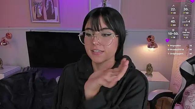 Snapshot of naoko_kirino chatting on February 2025 06:09:02 PM naoko kirino online show from February 2025 06:09:02 PM