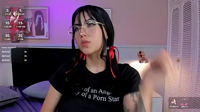 Snapshot of naoko_kirino chatting on March 2025 06:00:01 PM naoko kirino online show from March 2025 06:00:01 PM