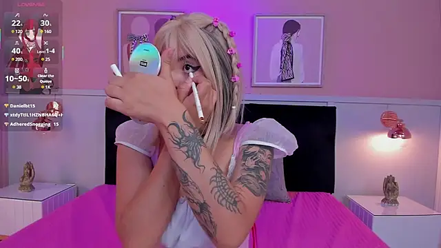 Snapshot of naoko_kirino chatting on March 2025 12:01:02 PM naoko kirino online show from March 2025 12:01:02 PM