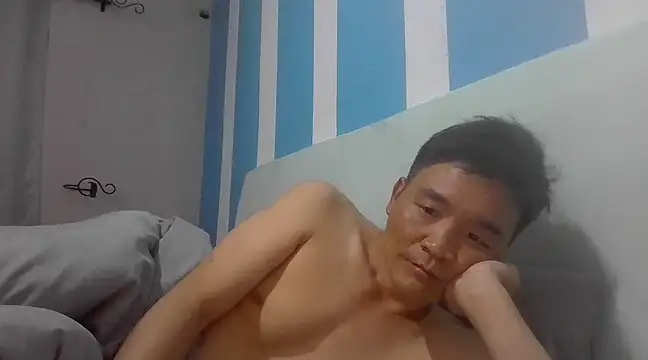 kisstoyousoon2024 online show from December 2024 06:38:02 PM