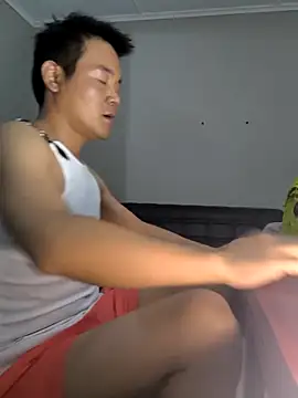 kisstoyousoon2024 online show from September 2025 05:04:01 PM