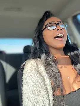 Snapshot of Blazerina chatting on October 2025 06:59:01 PM Blazerina online show from October 2025 06:59:01 PM