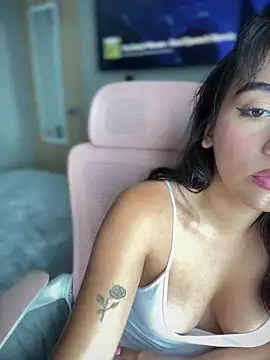 veronicaapink online show from February 2025 04:30:02 PM