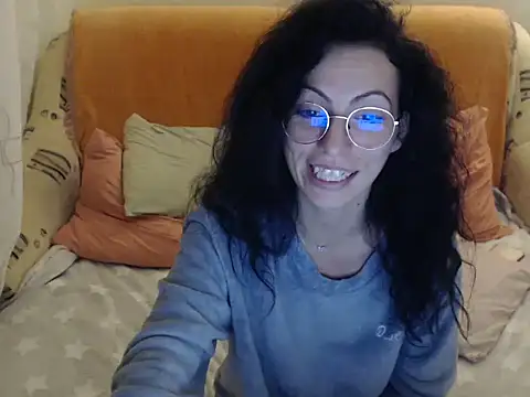 Emmatoo online show from November 2025 09:48:01 PM