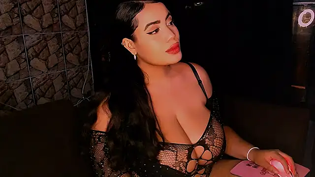 Snapshot of Emmacamille chatting on February 2025 04:50:01 AM Emmacamille online show from February 2025 04:50:01 AM