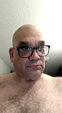 lou63ponce online show from December 2024 08:01:02 PM