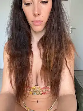 Snapshot of Eyline chatting on March 2025 01:51:01 PM Eyline online show from March 2025 01:51:01 PM