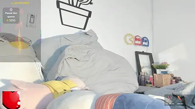 Alessia28  online show from November 2025 01:55:02 PM