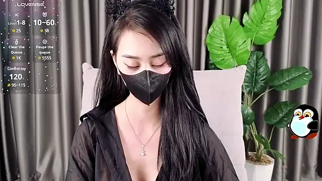 Snapshot of -----Sue----- chatting on February 2025 12:48:01 PM -----Sue----- online show from February 2025 12:48:01 PM