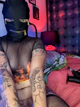 Snapshot of SaihtamX chatting on October 2025 11:45:02 PM SaihtamX online show from October 2025 11:45:02 PM