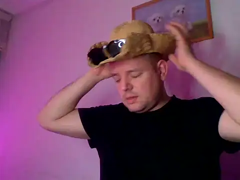 lobito1997 online show from March 2025 10:28:01 PM